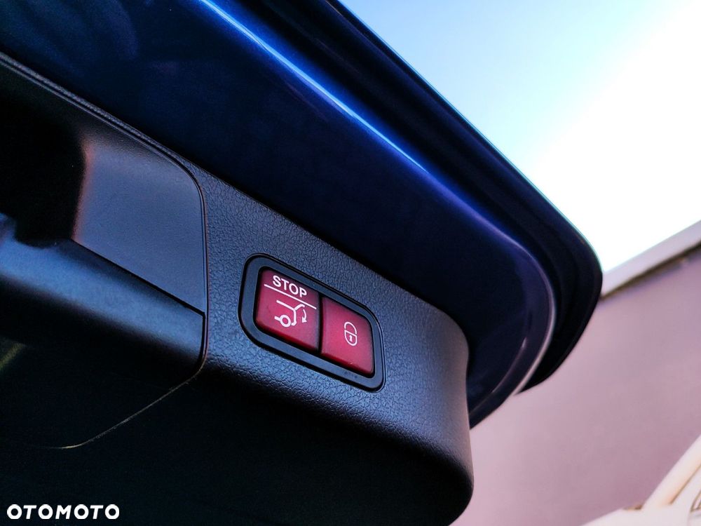 Mercedes-Benz GLB 200 AMG Line 7G-DCT - 34