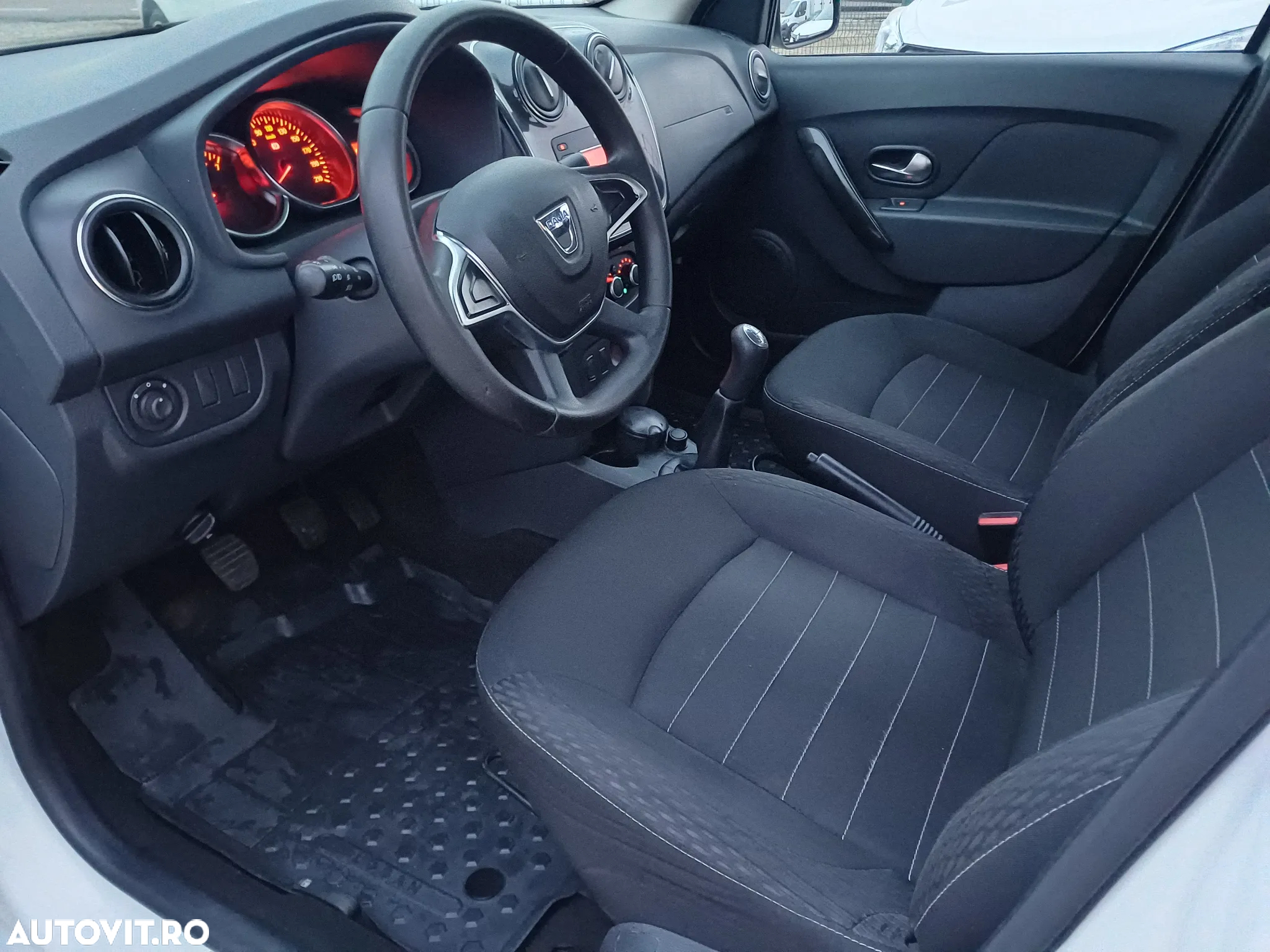 Dacia Logan - 8