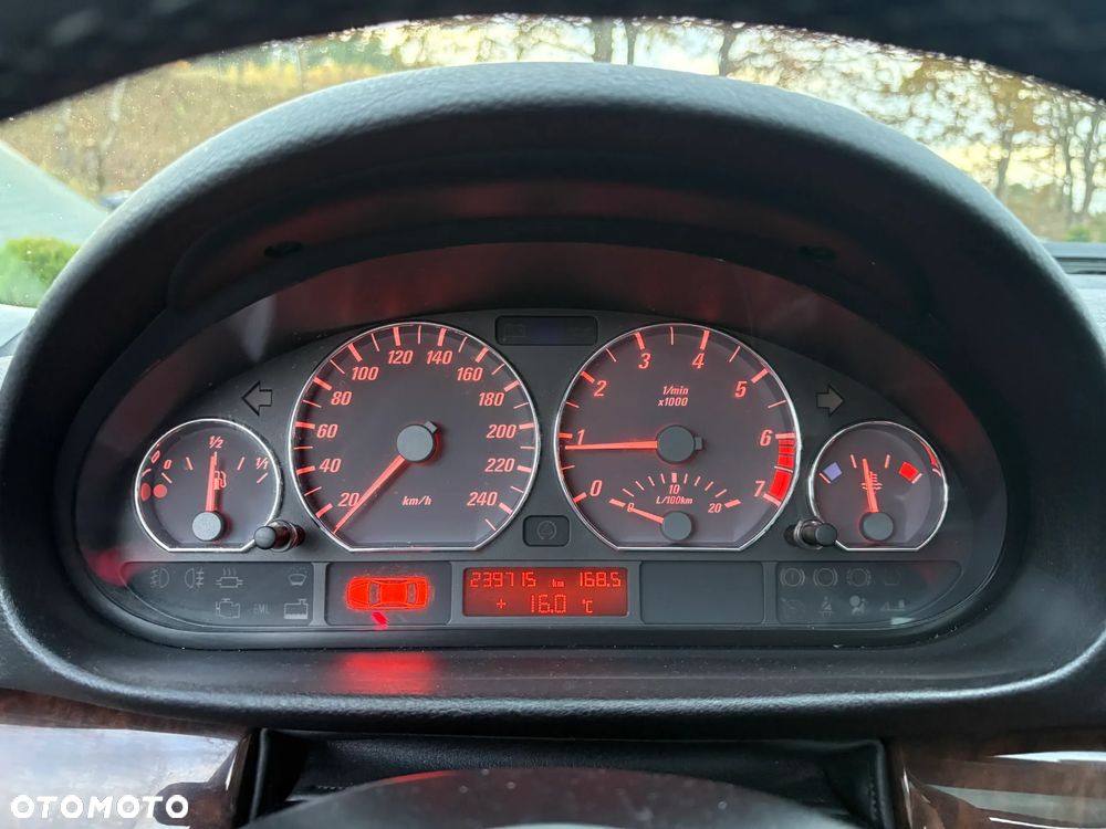BMW Seria 3 328Ci - 25