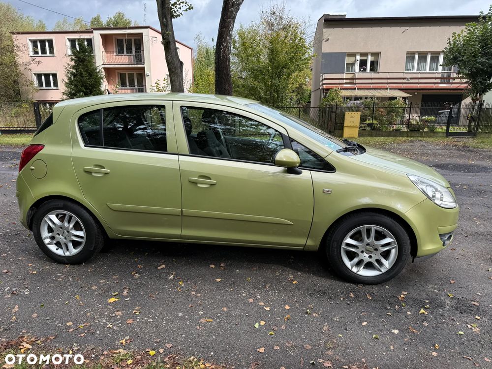 Opel Corsa 1.4 16V Innovation - 10