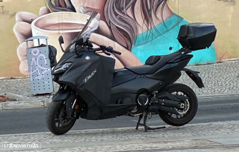 Yamaha TMAX - 1