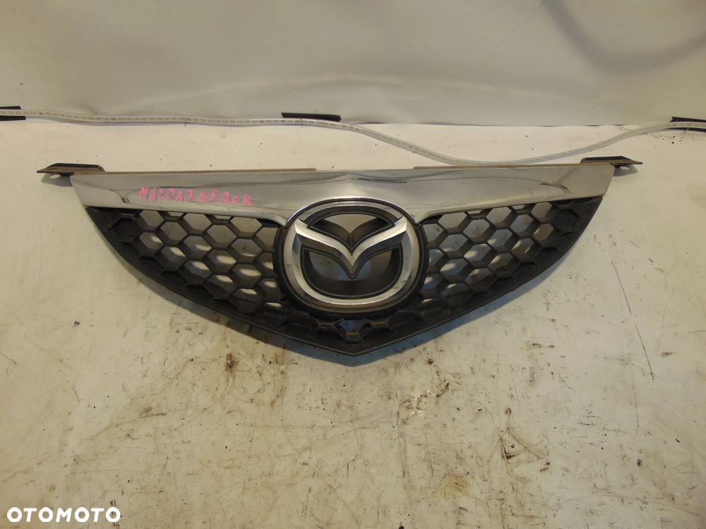 Grill mazda 3 08 rok sedan - 1