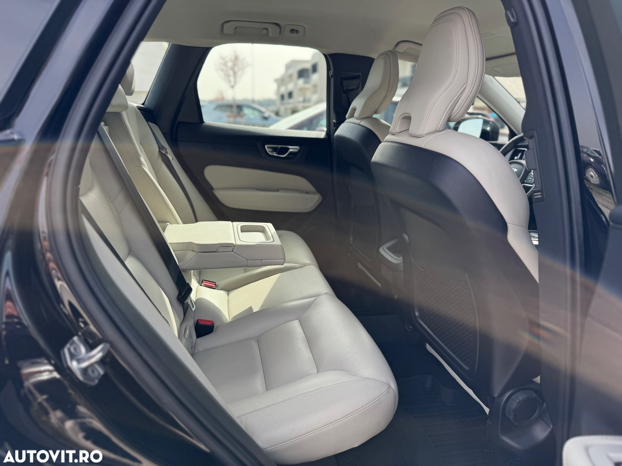 Volvo XC 60 D4 AWD Momentum - 18