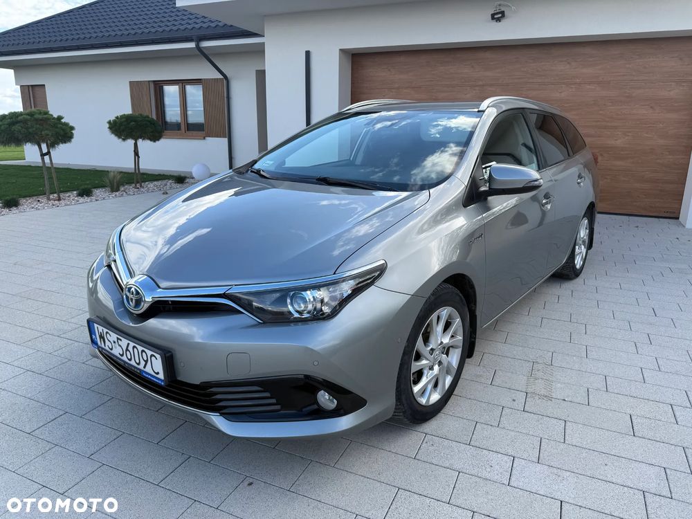 Toyota Auris - 2