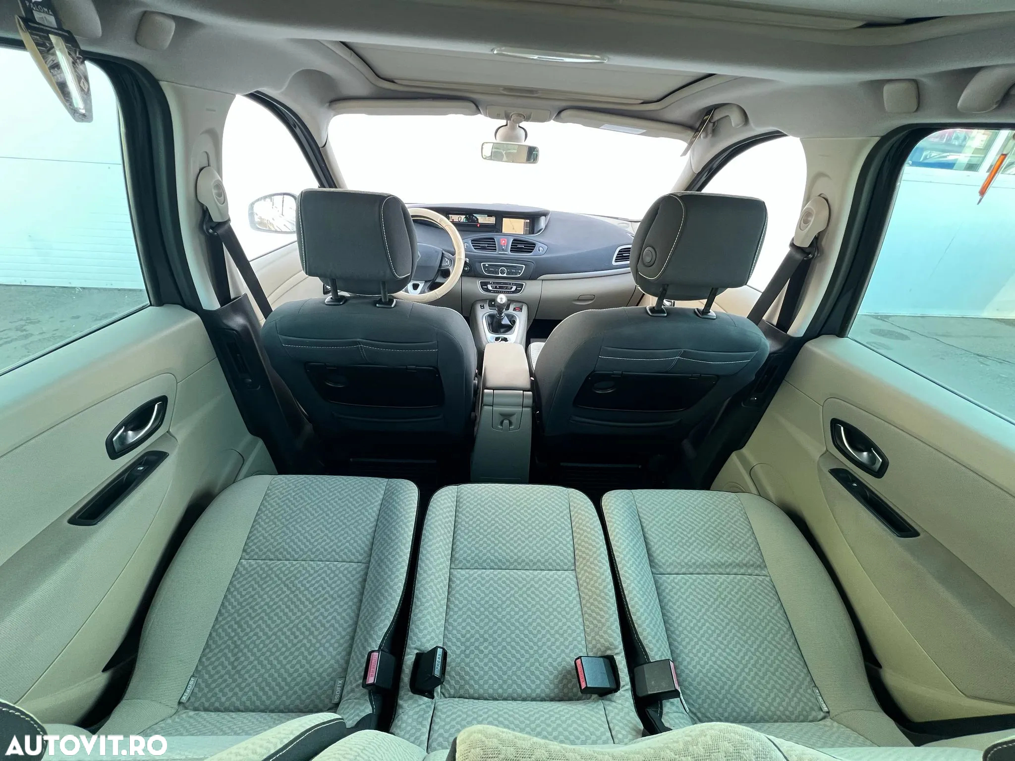 Renault Scenic - 24
