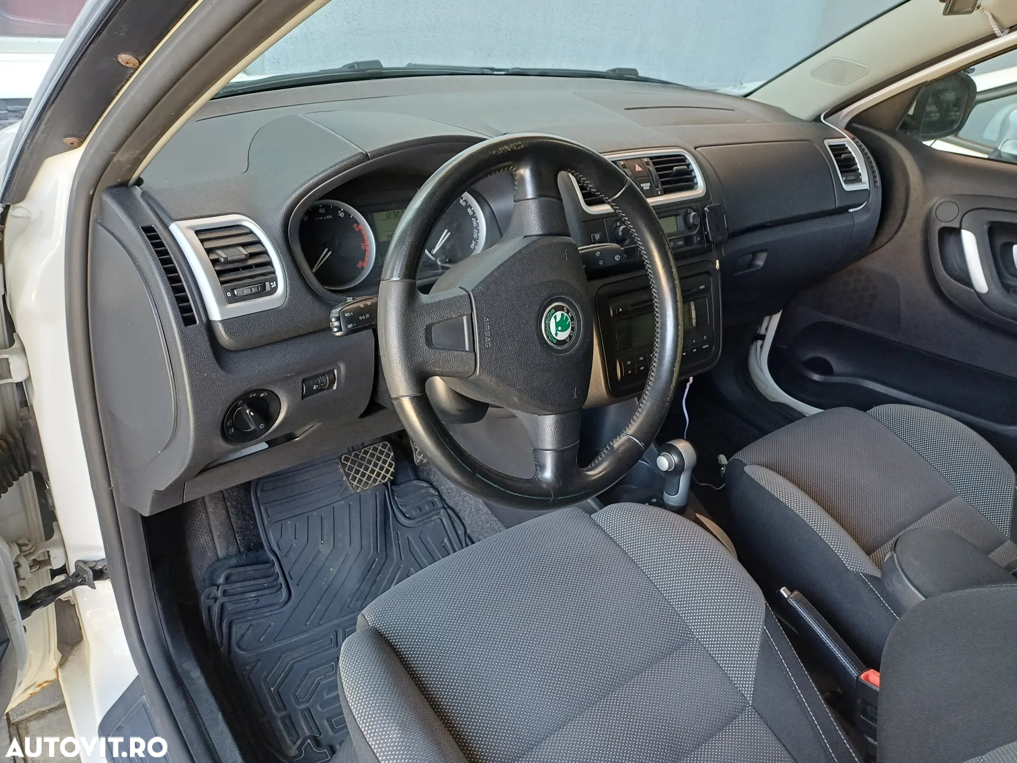 Skoda Fabia 1.6 16V Combi Tiptronic Ambiente - 5