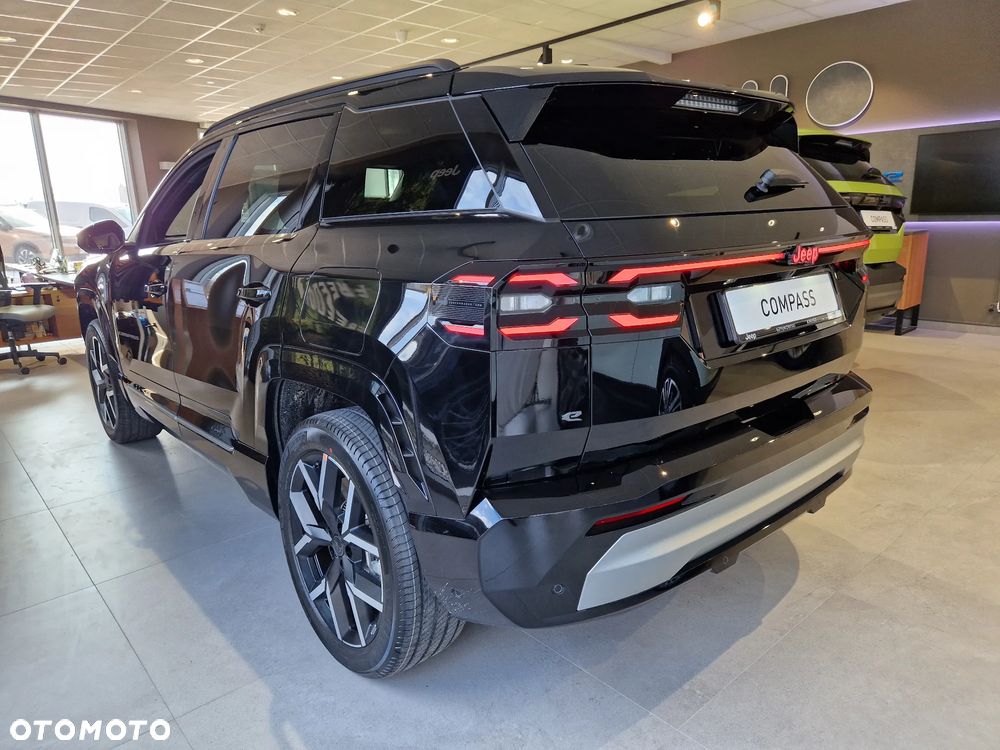 Jeep Compass 73.7kWh First Edition FWD - 5