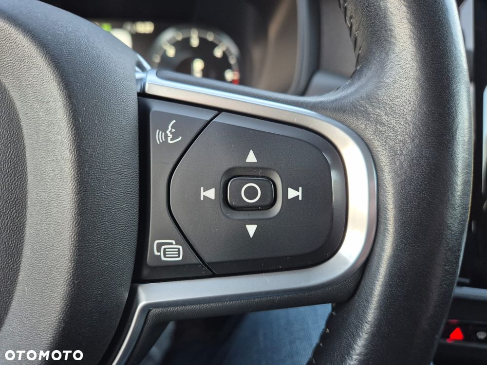 Volvo V90 D4 Kinetic - 25