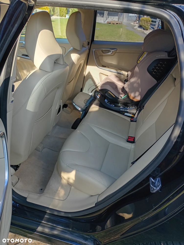 Volvo XC 60 D4 Geartronic Summum - 8