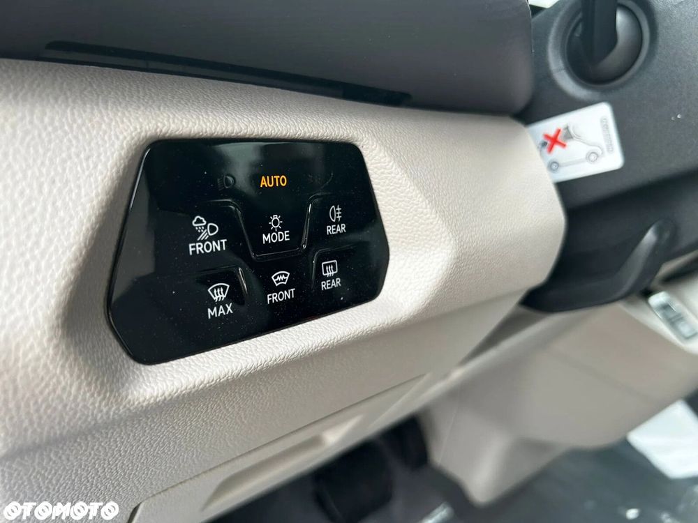 Volkswagen California Nowa California Ocean silnik: 2,0 l TDI SCR 150 KM / skrzynia biegów: 7-biegowa DSG rozstaw osi: 3124 mm - 9