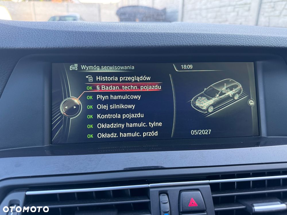 BMW Seria 5 530d xDrive - 32