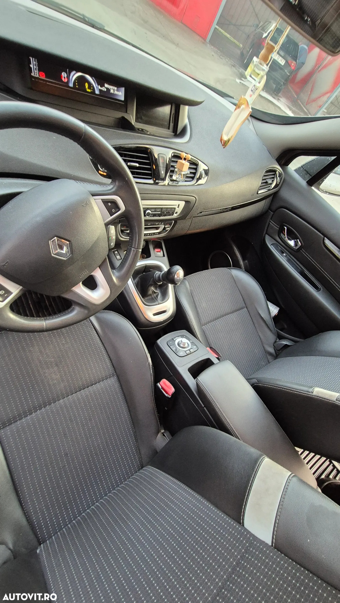 Renault Grand Scenic - 7
