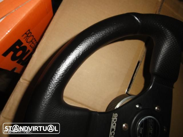 Spray de reparação e pintura Preto Mate para Volantes e interiores (Couro liso, Couro perfurado, Pele, Pele sintética, Napel, Plásticos*, Materiais sintéticos suaves ex PVC, etc...) - 16
