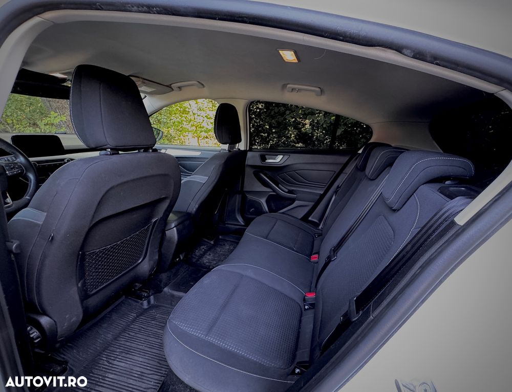 Ford Focus 1.0 EcoBoost Active Business - 14