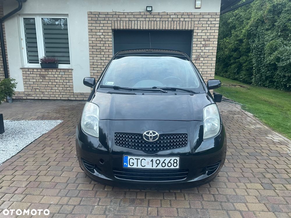 Toyota Yaris 1.0 Luna A/C - 3