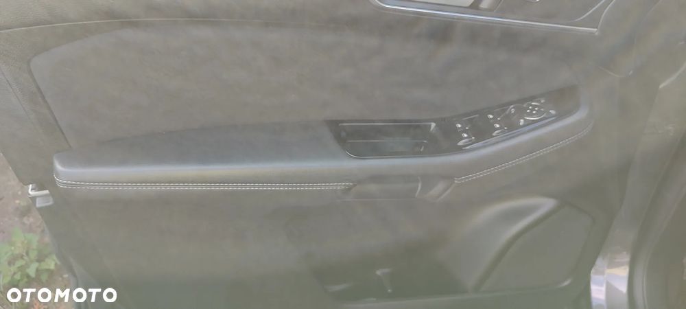 Ford S-Max 2.0 EcoBlue Titanium - 22