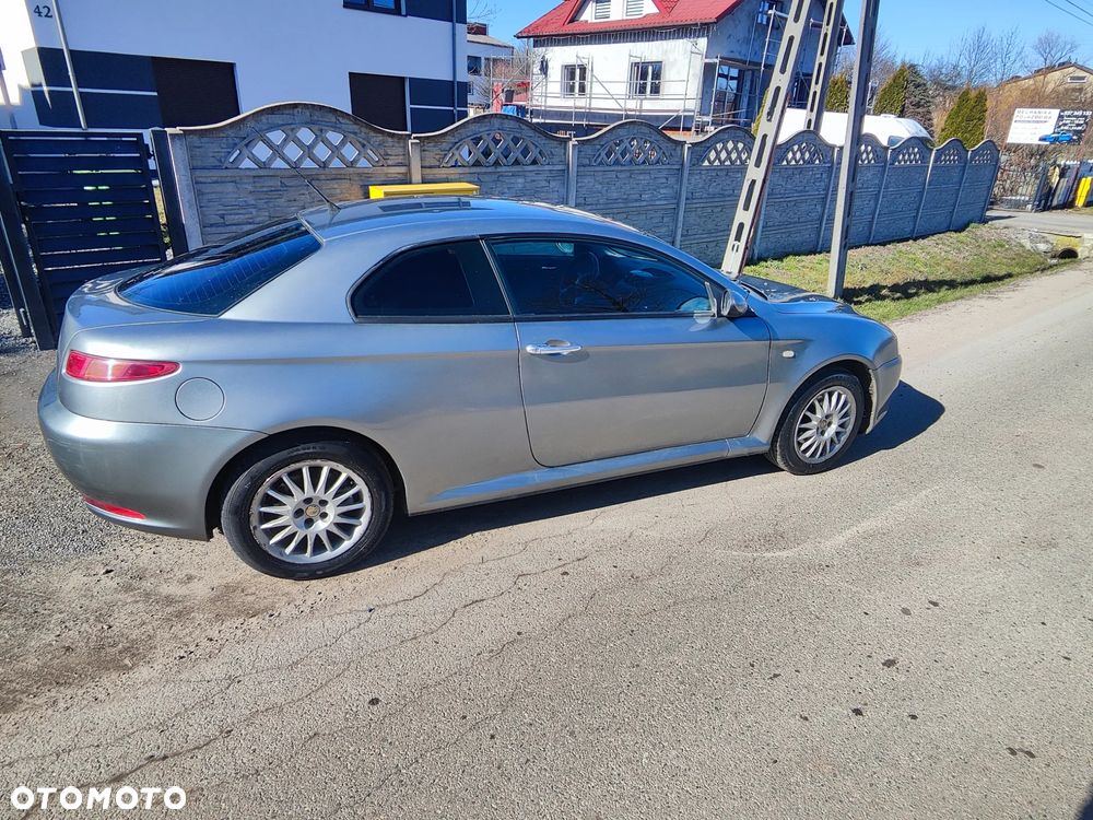 Alfa Romeo GT - 13