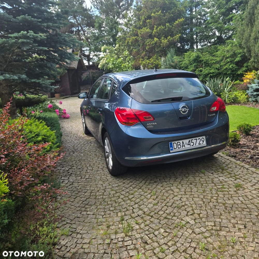 Opel Astra 1.4 Turbo - 2