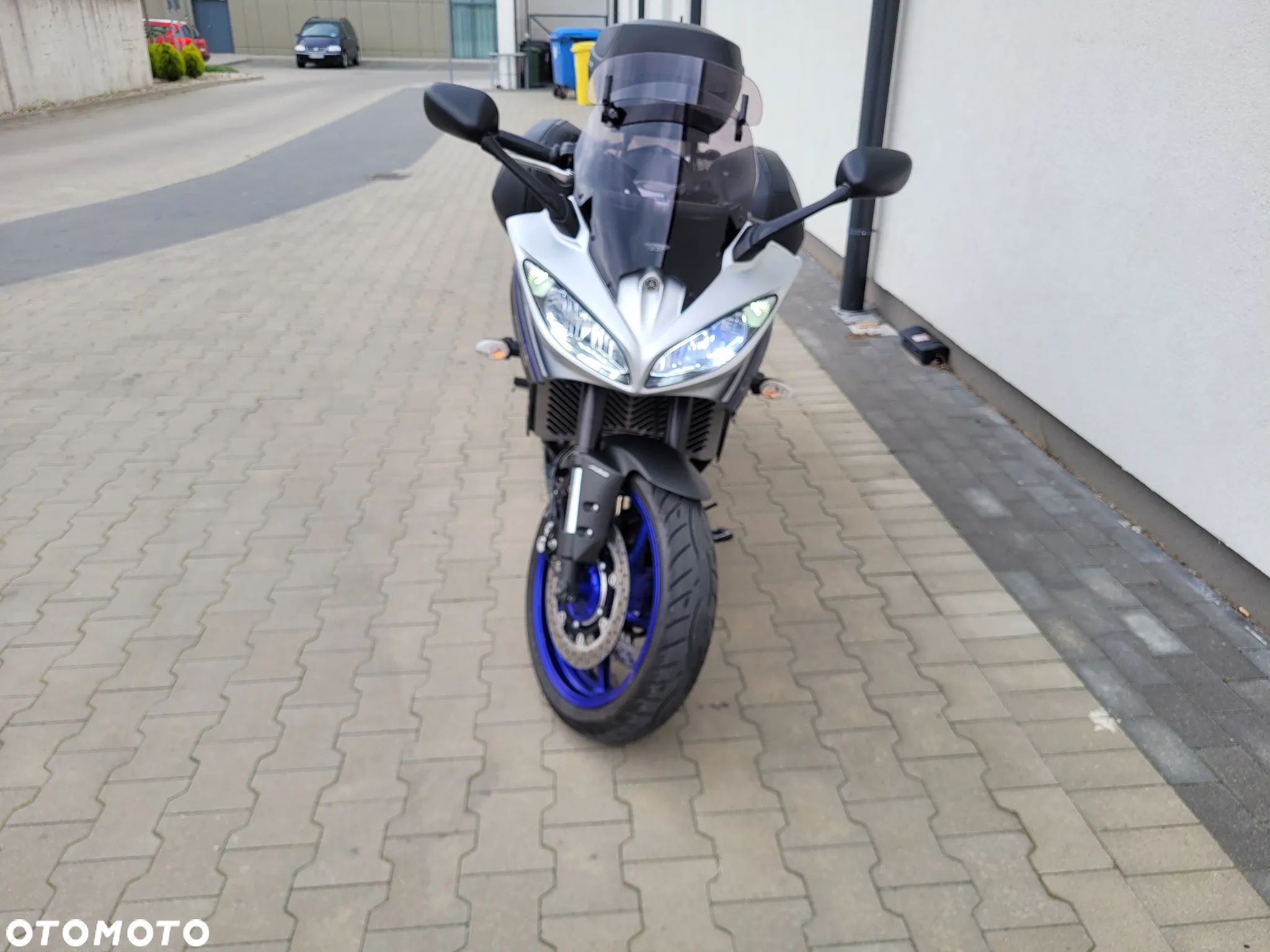 Yamaha FZ8 - 15