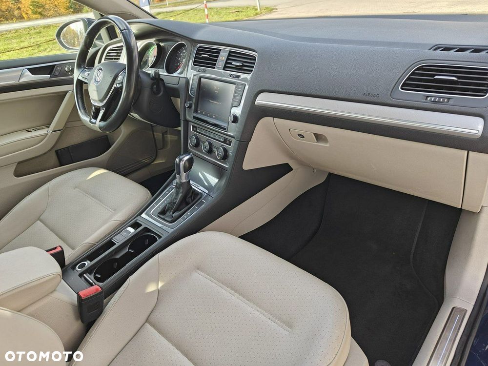 Volkswagen Golf - 14