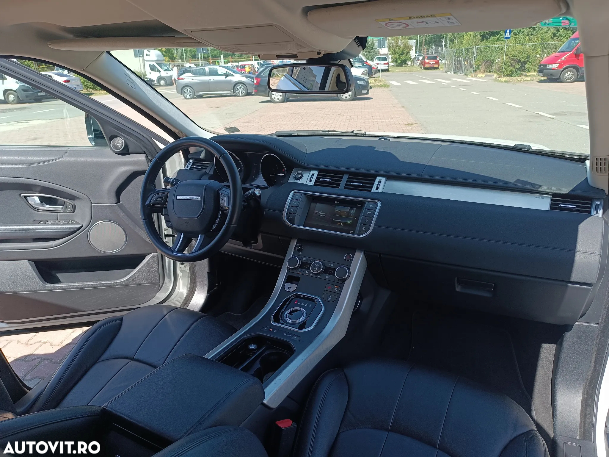 Land Rover Range Rover Evoque - 12