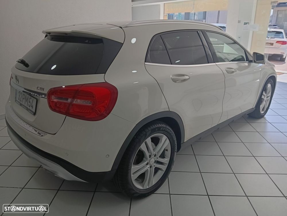 Mercedes-Benz GLA 200 CDI Urban Aut. - 11