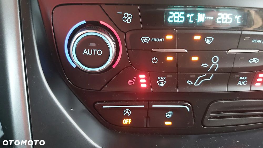 Ford Kuga 1.5 TDCi 2x4 Titanium - 30