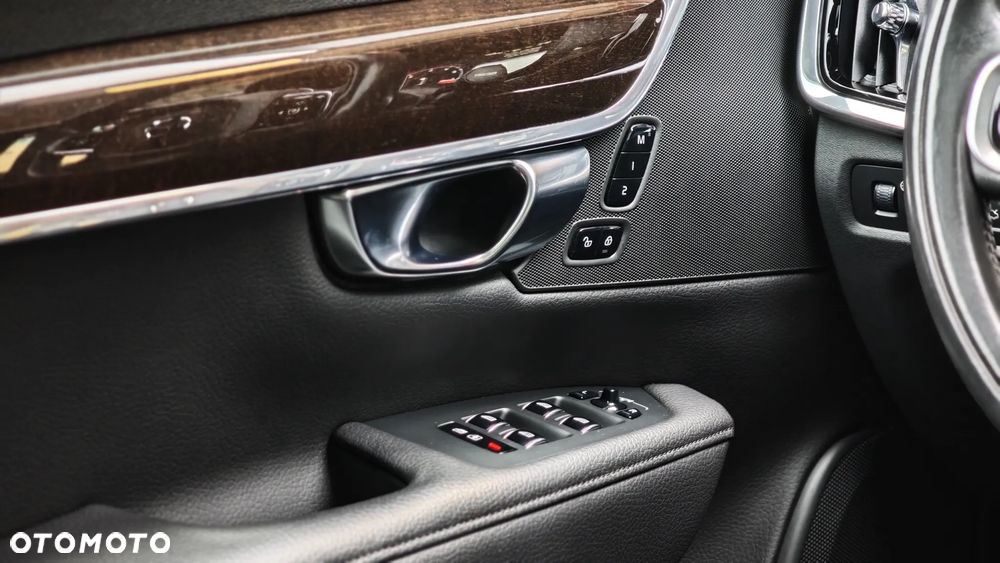 Volvo S90 - 36