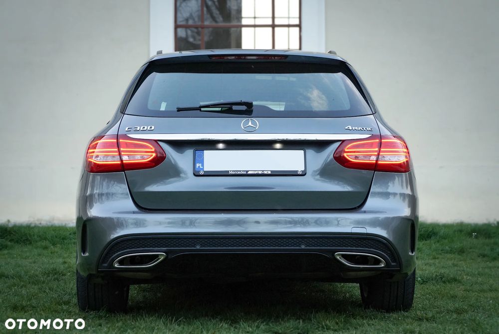 Mercedes-Benz Klasa C 300 9G-TRONIC AMG Line - 5
