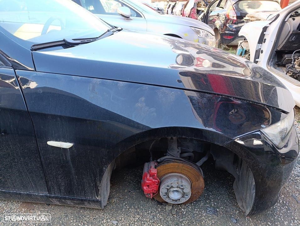 GUARDA-LAMAS FRENTE DIREITO BMW SERIE 3 COUPE E92 - 1