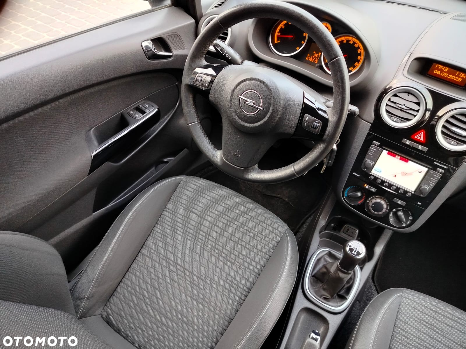 Opel Corsa 1.4 16V Color Edition - 17