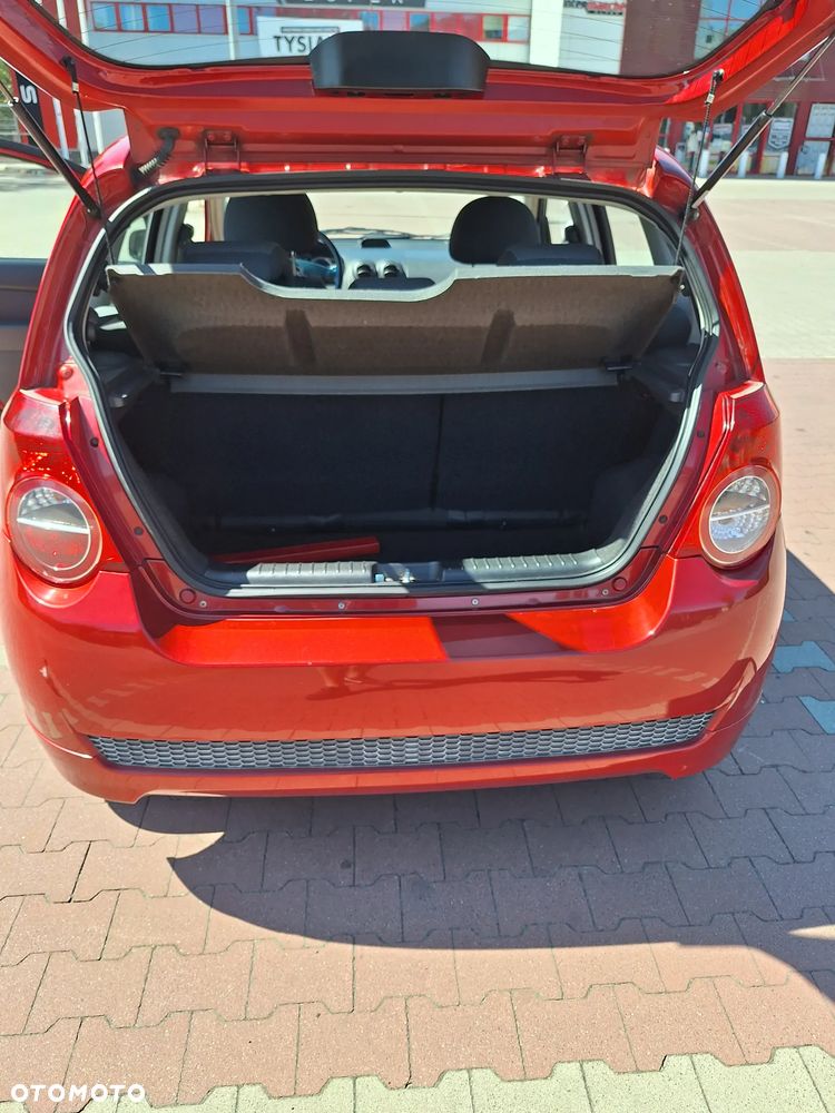 Chevrolet Aveo 1.2 16V Base / Classic - 9