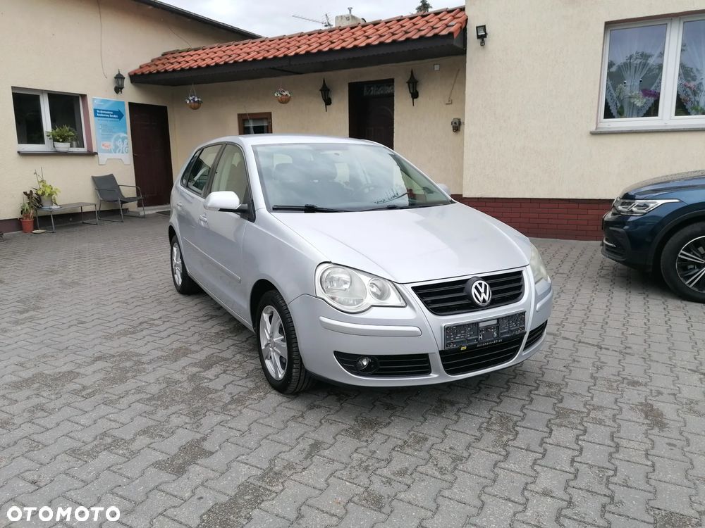 Volkswagen Polo - 1
