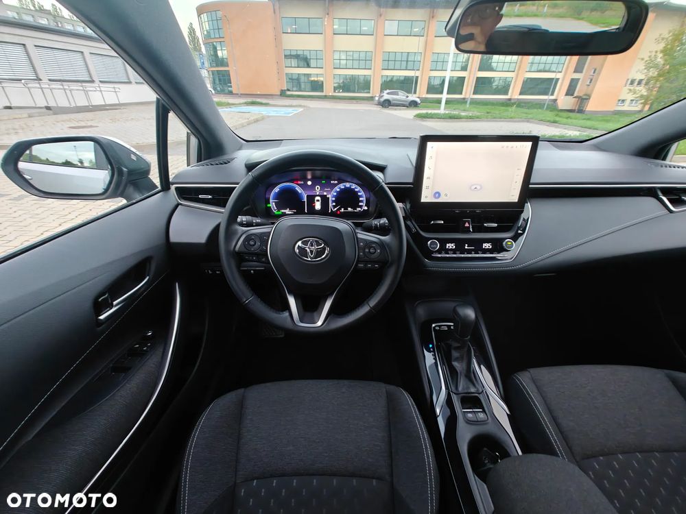 Toyota Corolla 1.8 Hybrid - 17