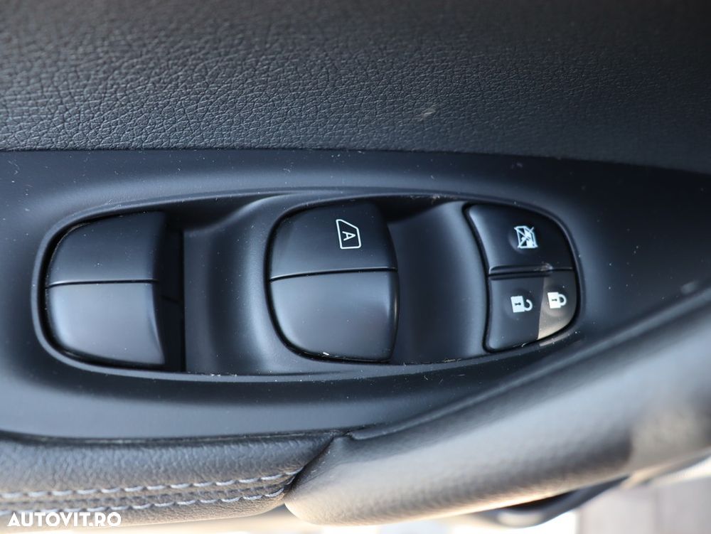 Nissan Qashqai 1.5 DCI Start/Stop Tekna - 10