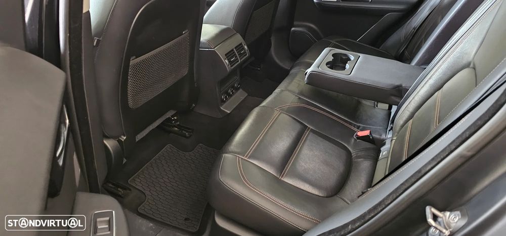 Jaguar F-Pace 2.0 i4D Prestige - 11