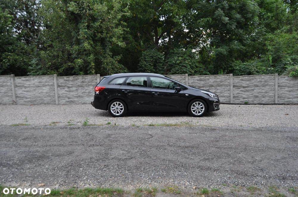 Kia Ceed 1.6 GDI L - 4