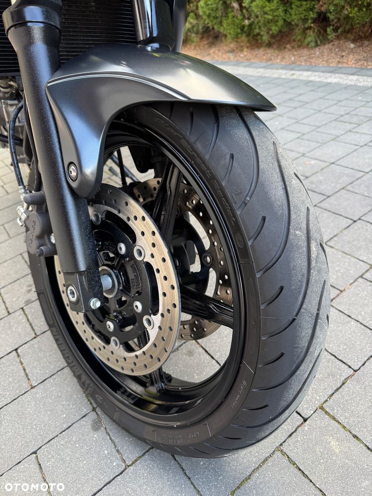 Suzuki Gladius - 14