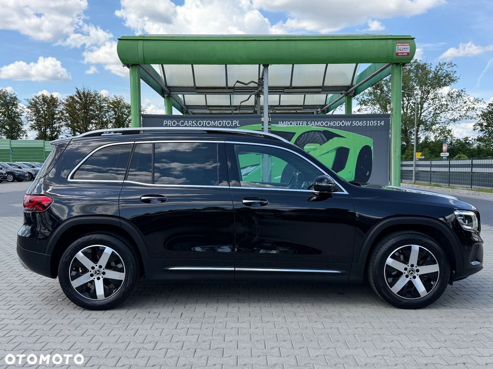 Mercedes-Benz GLB - 11