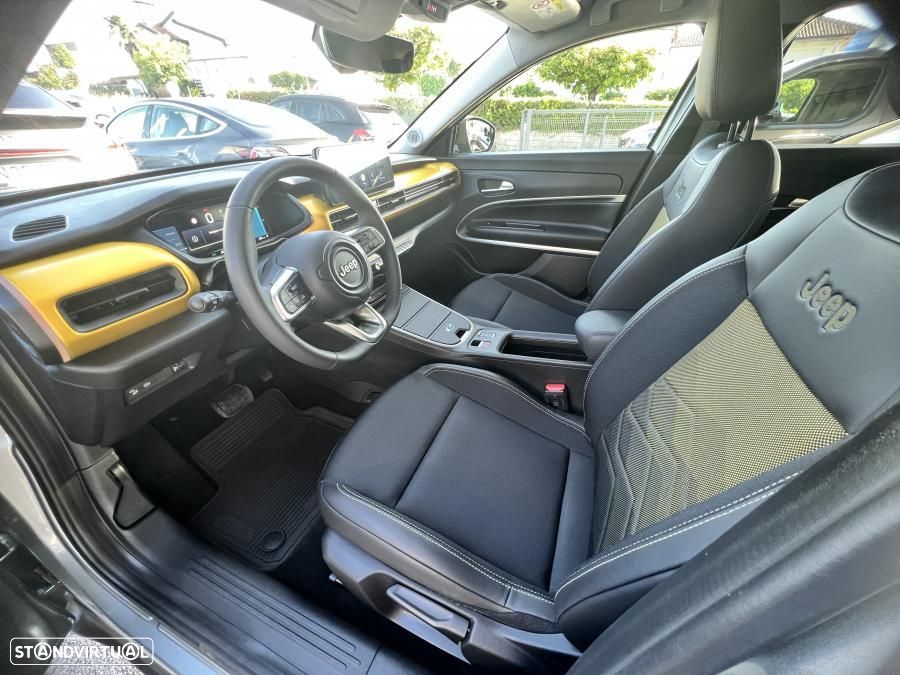 Jeep Avenger 54 kWh Summit - 22