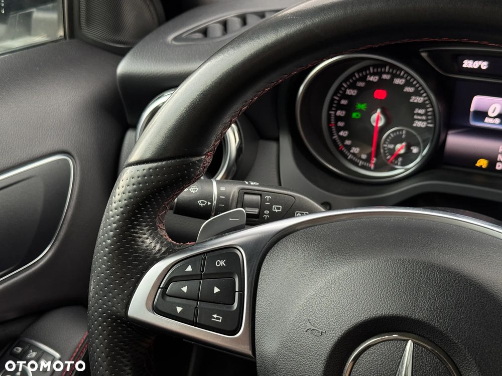 Mercedes-Benz GLA 220 4-Matic AMG Line - 28