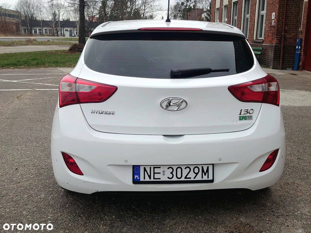 Hyundai i30 blue 1.6 GDI Passion - 9