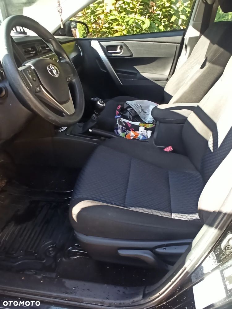 Toyota Auris 1.4 D-4D Active - 8
