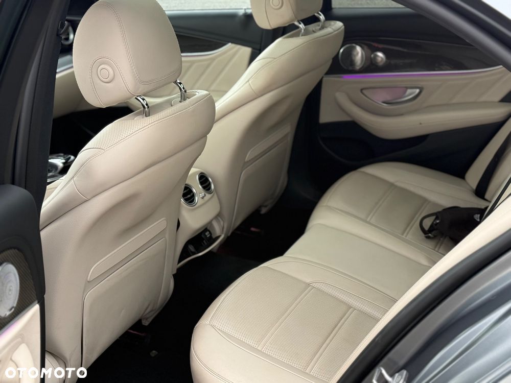 Mercedes-Benz Klasa E AMG 63 S 4Matic AMG Speedshift 9G-MCT Edition 1 - 15