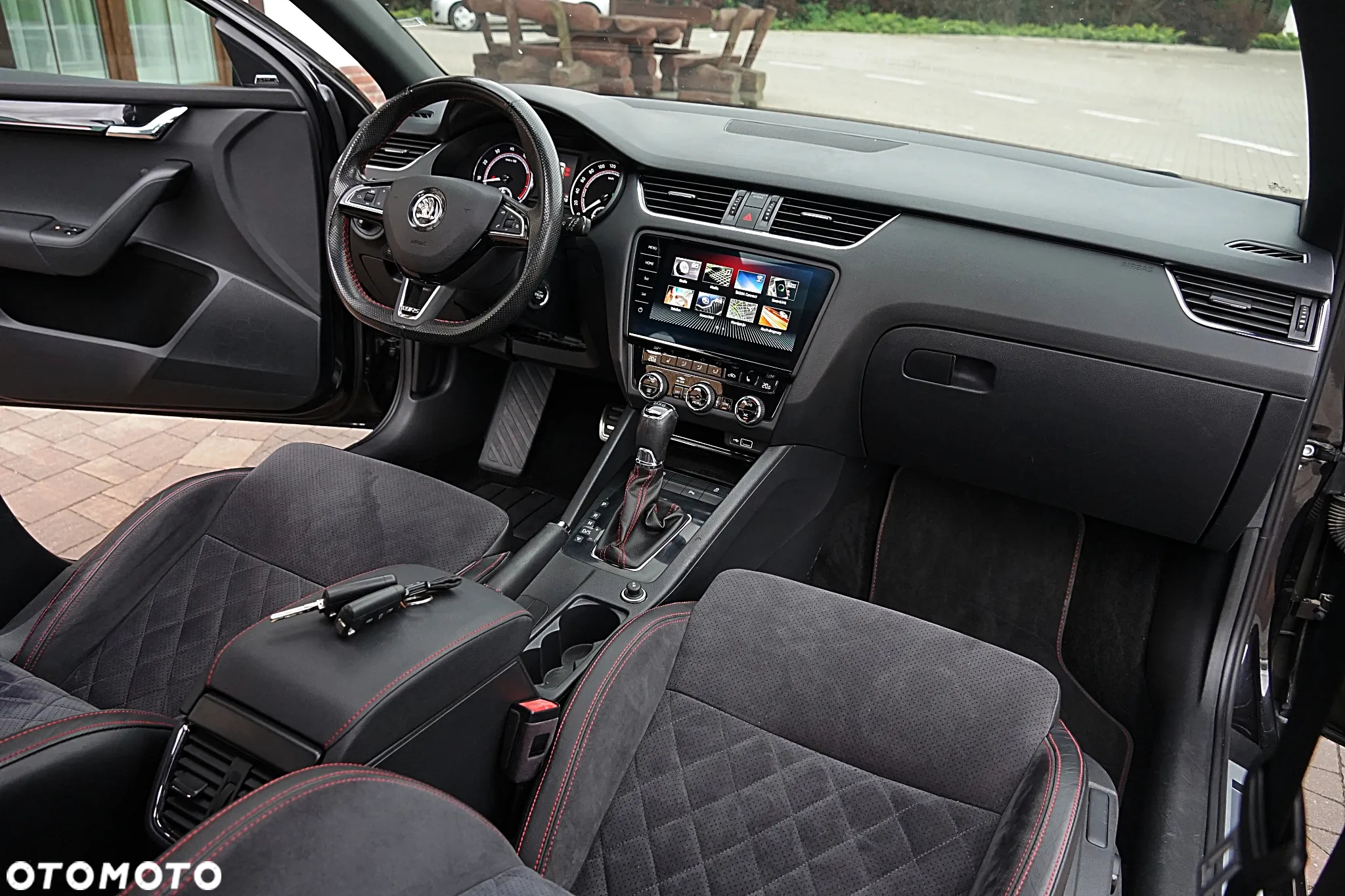 Skoda Octavia Combi 2.0 TSI DSG RS 245 - 24