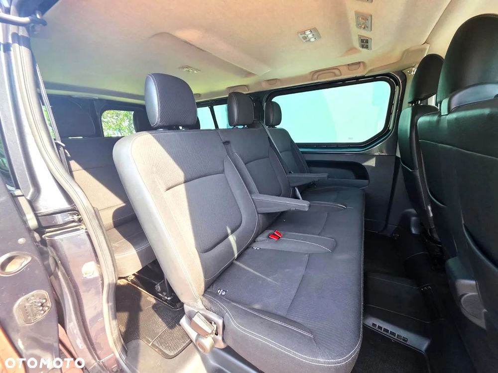 Renault Trafic 2.0 dCi Escapade - 11