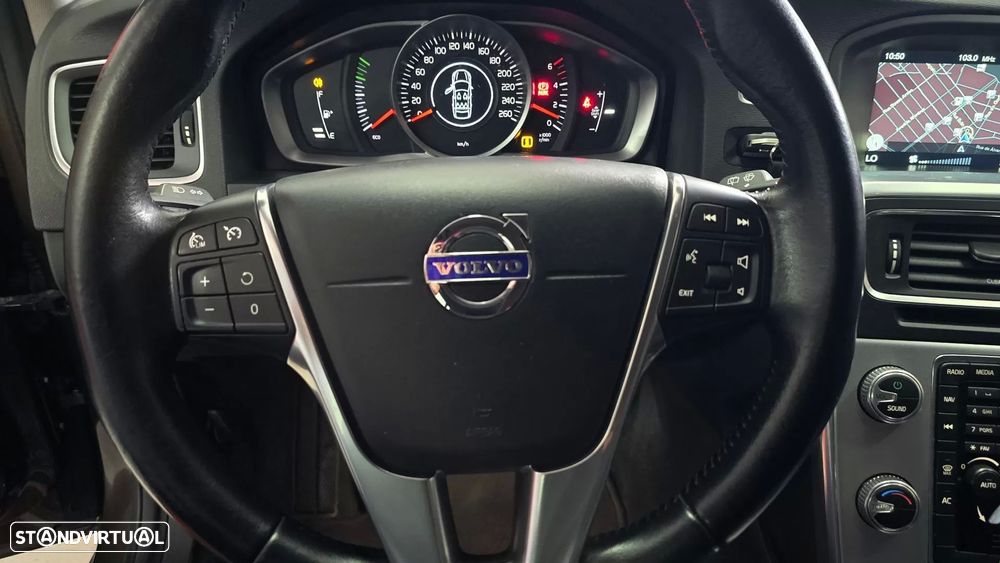 Volvo V60 Cross Country 2.0 D3 Momentum - 21