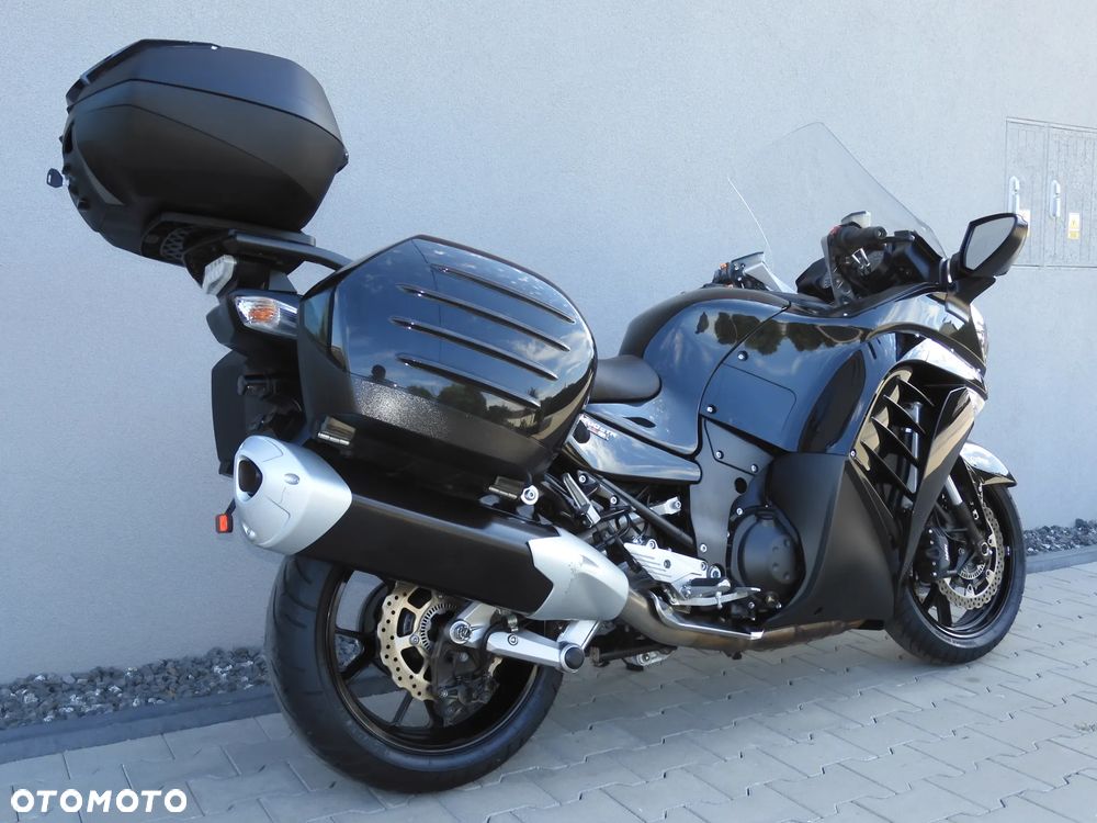 Kawasaki GTR - 18
