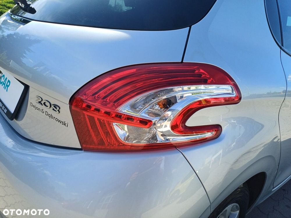 Peugeot 208 1.2 PureTech Style - 11