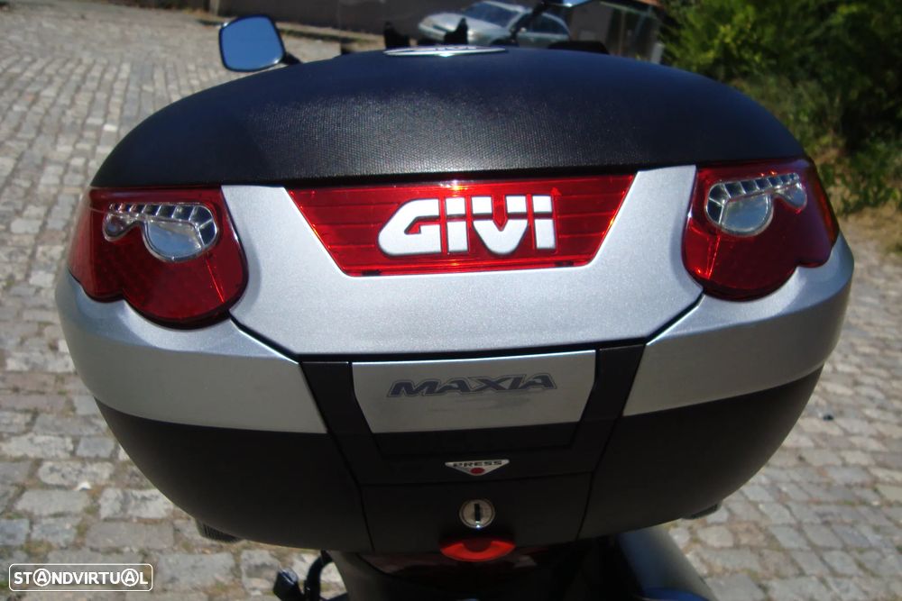 Suzuki v-strom DL-650 - 8